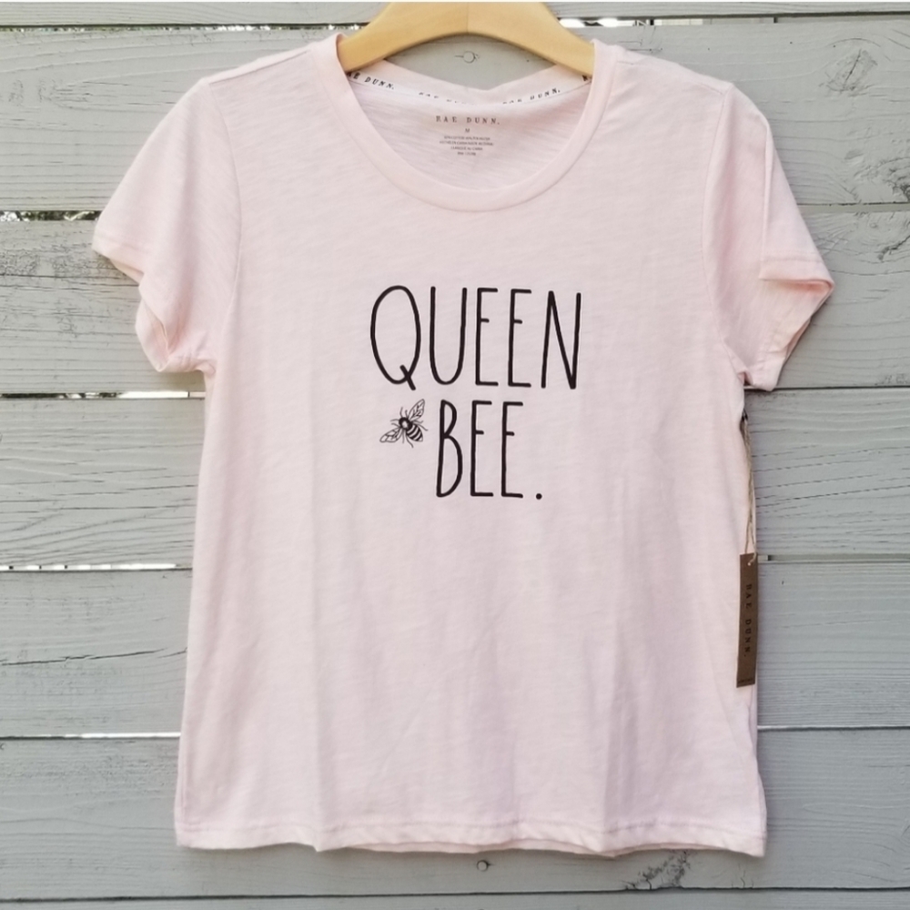 NWT Rae Dunn Queen Bee Tee